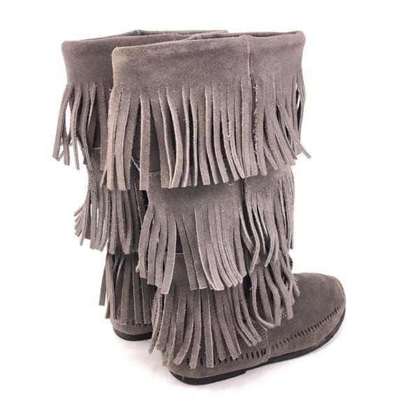Minnetonka Gray Suede 3-Layer Fringe Moccasin Boots 7 - Picture 5 of 11